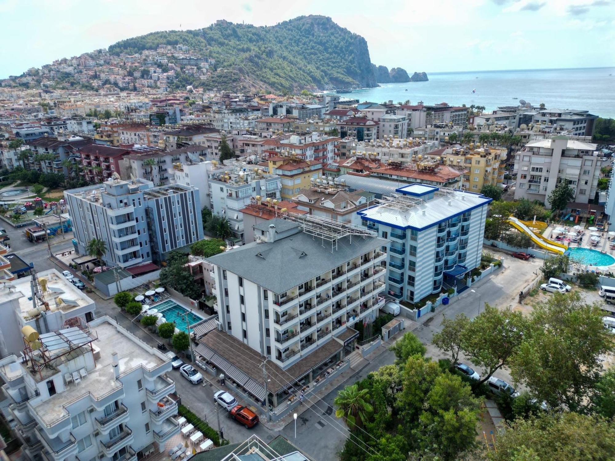Kandelor Hotell