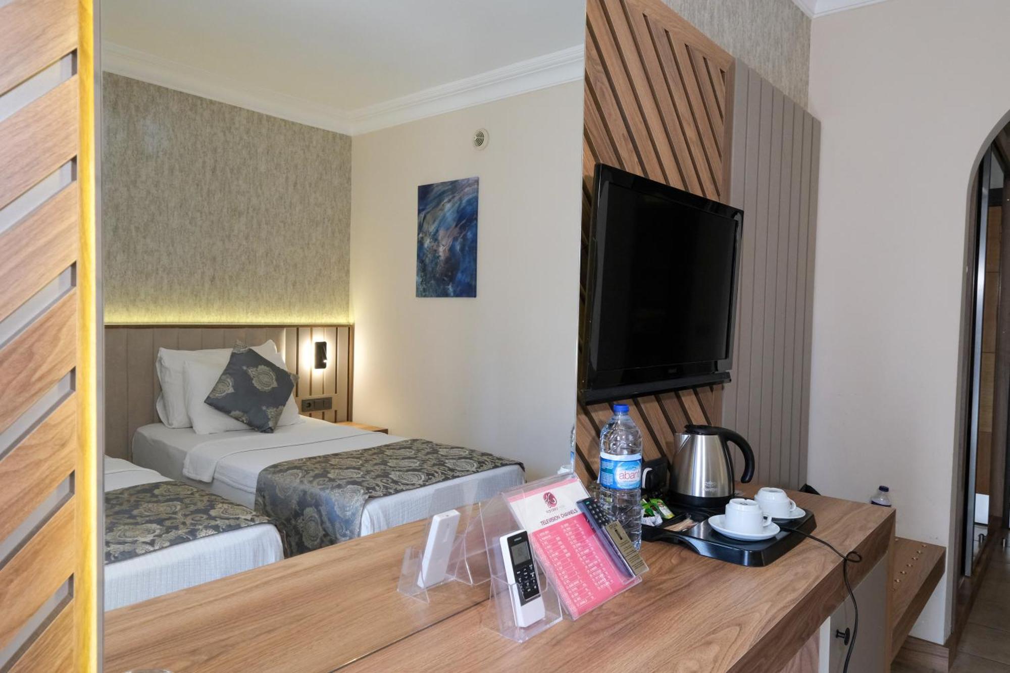 Hotell Kandelor 4*